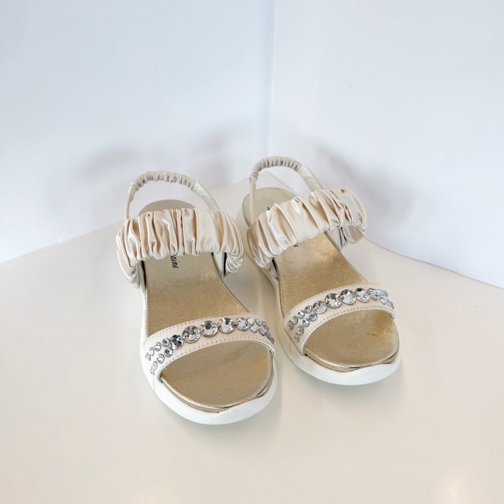 NWT Lauren Lorraine Annie Ivory Wedge Sandals, Size 6